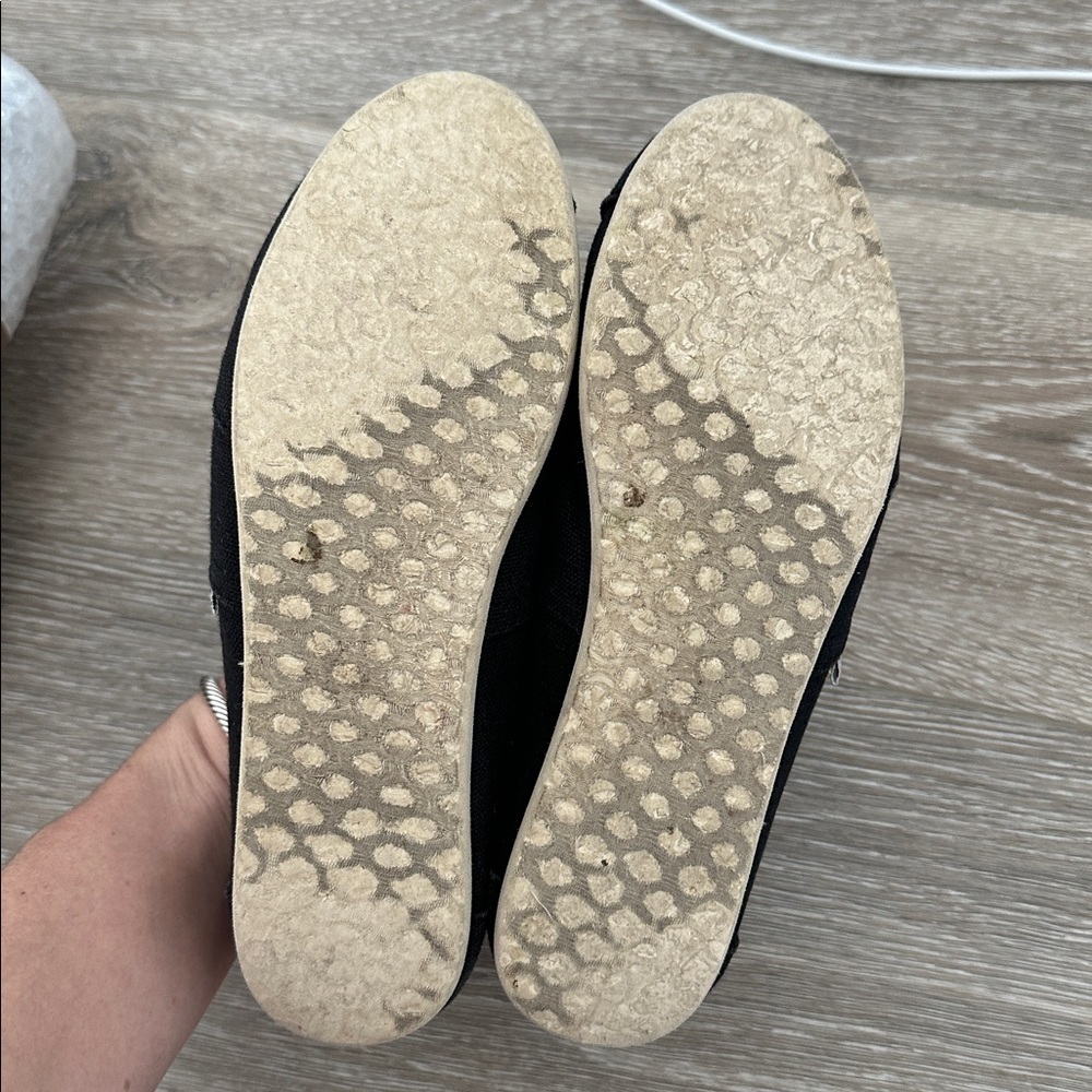 Toms Black Canvas Slip-On Shoes Size Women’s 6 - Picture 5 of 6